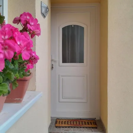 Papp Vendeghaz * Balatonederics