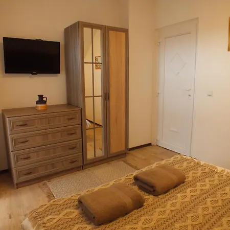 Papp Vendeghaz * בלטונדריץ'